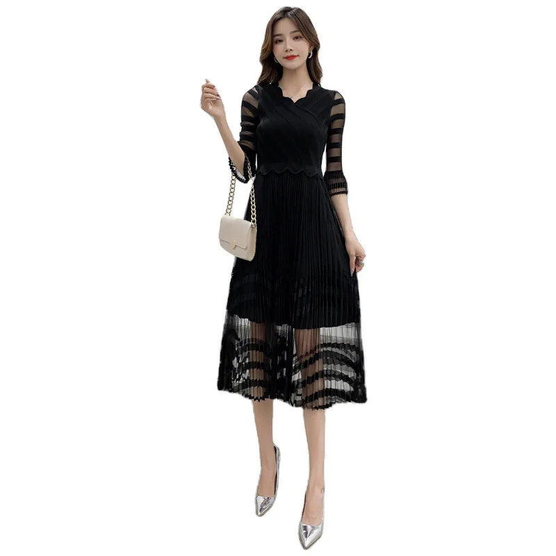 

Early Spring Women's Dress In 2021 Autumn And Winter Pleated Slim Fitting Trumpet Sleeve Fake Two Piece Dress
