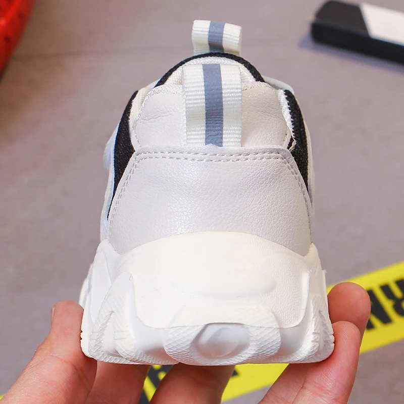 J & G 2020 Kasual Sepatu Anak Laki-laki V Sneakers Sepatu Anak untuk Anak Laki-laki Gadis Pelatih Warna Putih Pengganggu 2 jaggers Sepatu Lari