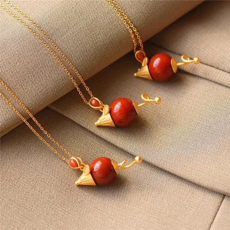 

Chubby Dudu Mouse Treasure Little Mouse Natural Full of Meat South Red Pendant Necklace Suitable for New Year Wearing Sterling