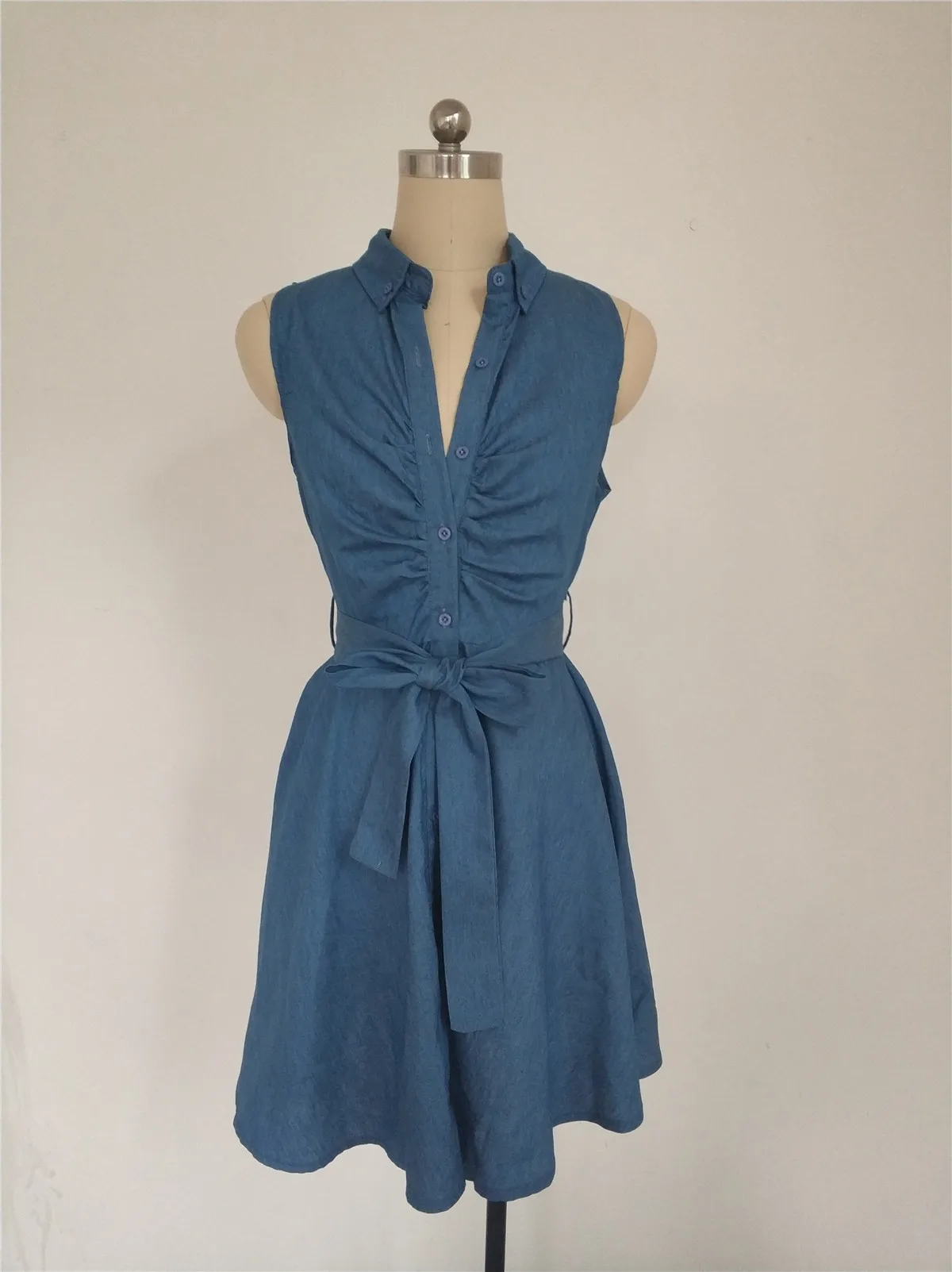 

European and American new product dress ladies denim sleeveless deep V-neck sexy lace-up mini shirt dress