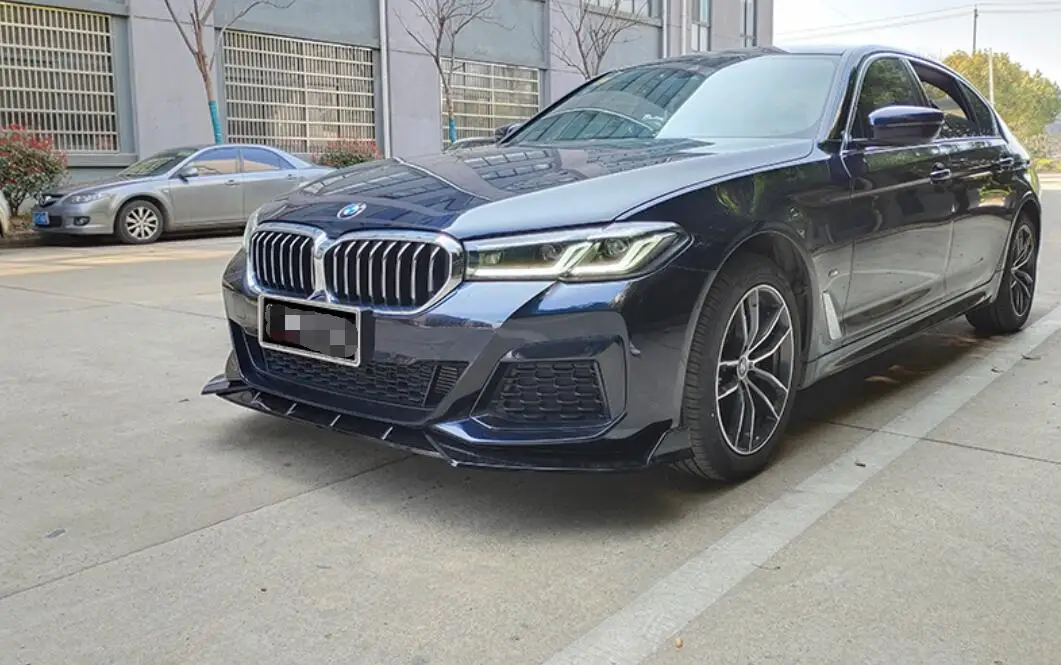 Набор обвесов RG-K для BMW G30 G38 2021-2022 годов - бамперы спойлеров, ABS губы, задний и передний откидной щит, диффузор и защитные элементы.