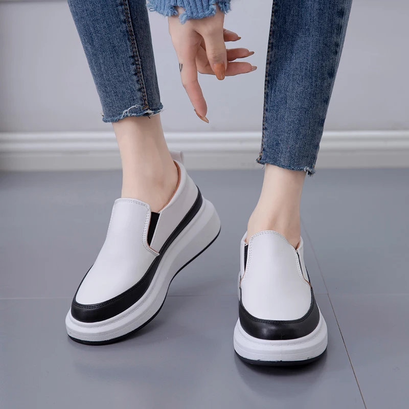 

2021 white rhinestone sports shoes women spring and autumn flat bottom all-match thick-soled casual shoes women B1276