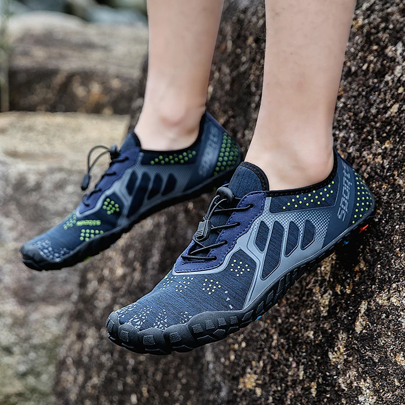 

Men Aqua Shoes Quick-Drying Upstream Shoes Non-slip Wading Water Sneakers Soft Beach Surfing Swimming Shoes Sports Sea Slippers