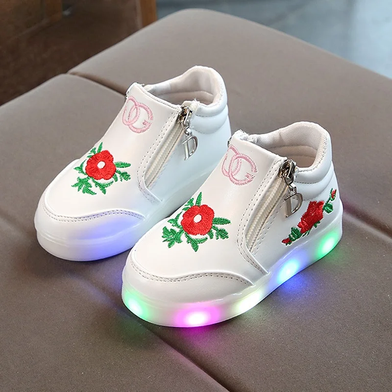 

Кроссовки детские, со светодиодсветильник кой, Нескользящие