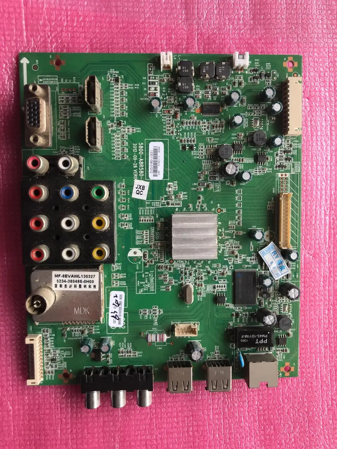

Original 32E7BRE motherboard 5800-A8R580-0P20 8R58 with screen RDL320HY LDF-106