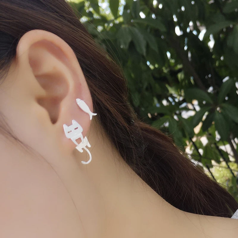

Silver Stud Cat Fish Earring for Women Allergy-free Cute Animal Earrings 2021 Trend Hypoallergenic Eardrop Fashion Jewelry Gift