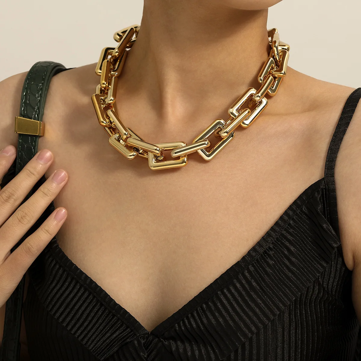 

Новое женское ожерелье хип-хоп в стиле панк, кубинский массивный геометрический квадратный чокер, ожерелье, толстая квадратная цепь, ювелир...