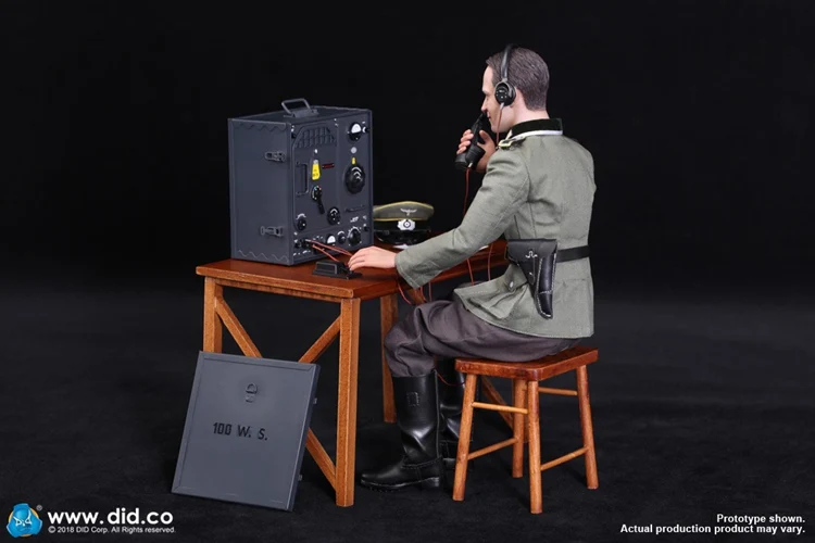 

In Stock 1/6 Scale DID D80133 World War II Military Communication Center Radio Division Toys
