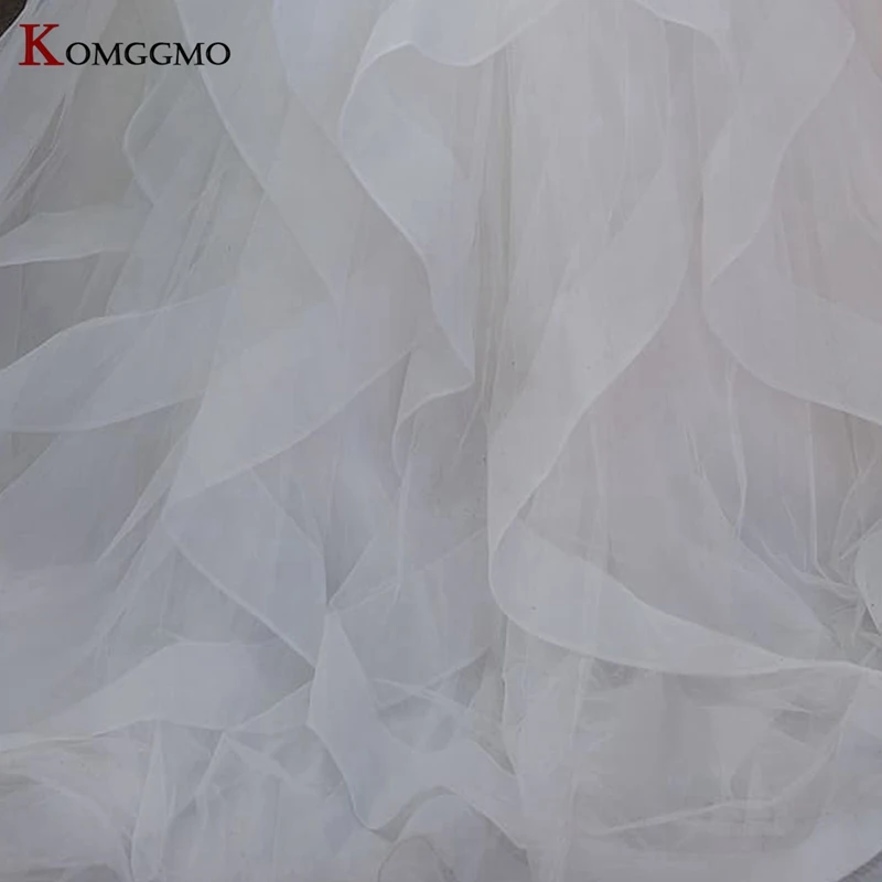 

Luxury Full Length Sleeve Illusion O-Neck Lace Appliques Tulle Tiered Bridal Ball Gown Elegant Chapel Train Wedding Dress