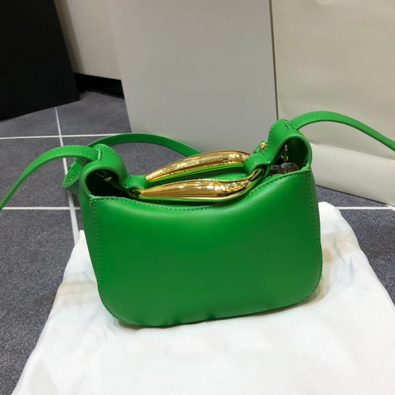 

Retro Contrasting Color Metal Handle Genuine Leather Handbag Ladies' New Semicircle Crescent Bag Fashion Cross Shoulder Bag