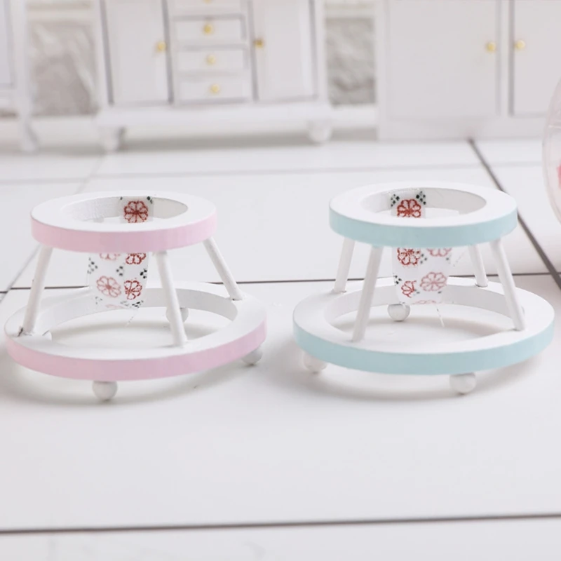 

Масштаб 1:12 мини Деревянный Детский ходунок имитация реквизит ролевые игрушки миниатюрное украшение кукольный домик игрушка декоративные ...