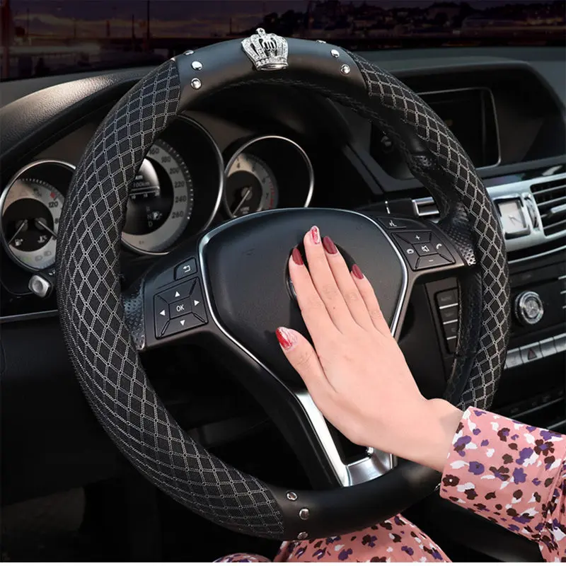 

Ice silk Leather Steering Wheel Cover Queen's Bling Diamond with Rivets Four Seasons car handlebar Covers For Women Car Styling