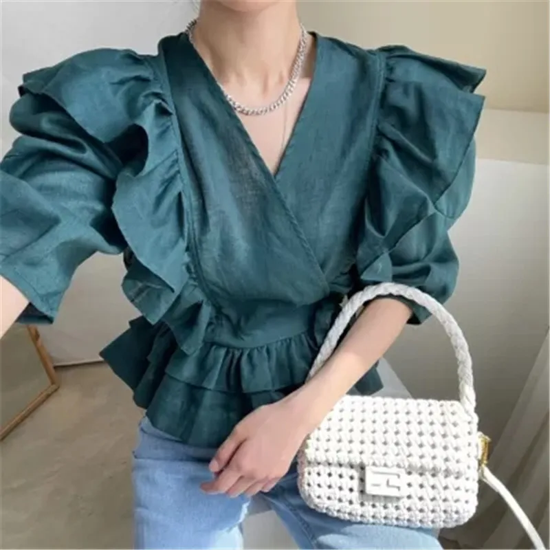 

Age-reducing Chiffon Shirt Women's Summer Dress 2021 New Design Sense Niche V-neck Ruffled Strap Waist Top