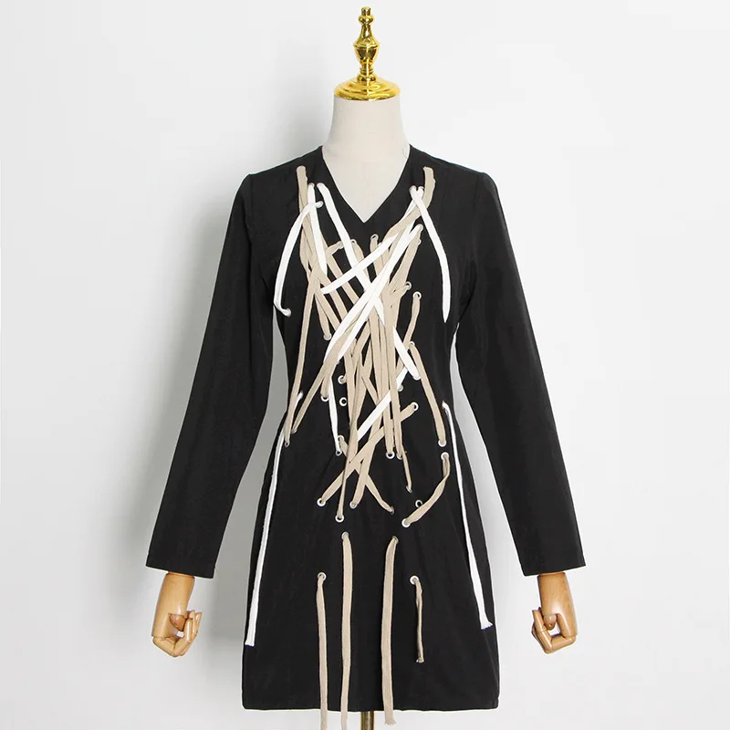 Женское короткое платье с высокой талией черное элегантное длинным рукавом на