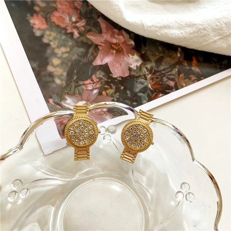 

S925 Silver Needle Creative Watch Earrings Women 2021 New Temperament Zircon Simple Retro Design Sense Ear Pendant Fashion