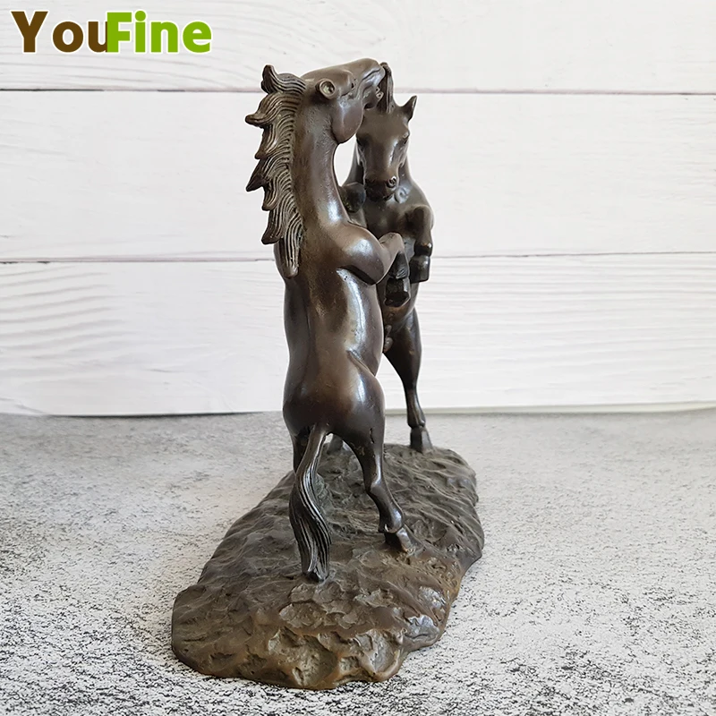 

Bronze Horse Statue Classical Bronze Pony Statue Copper Animals Sculpture Double Standing Horse Desktop Decoration Indoor Crafts
