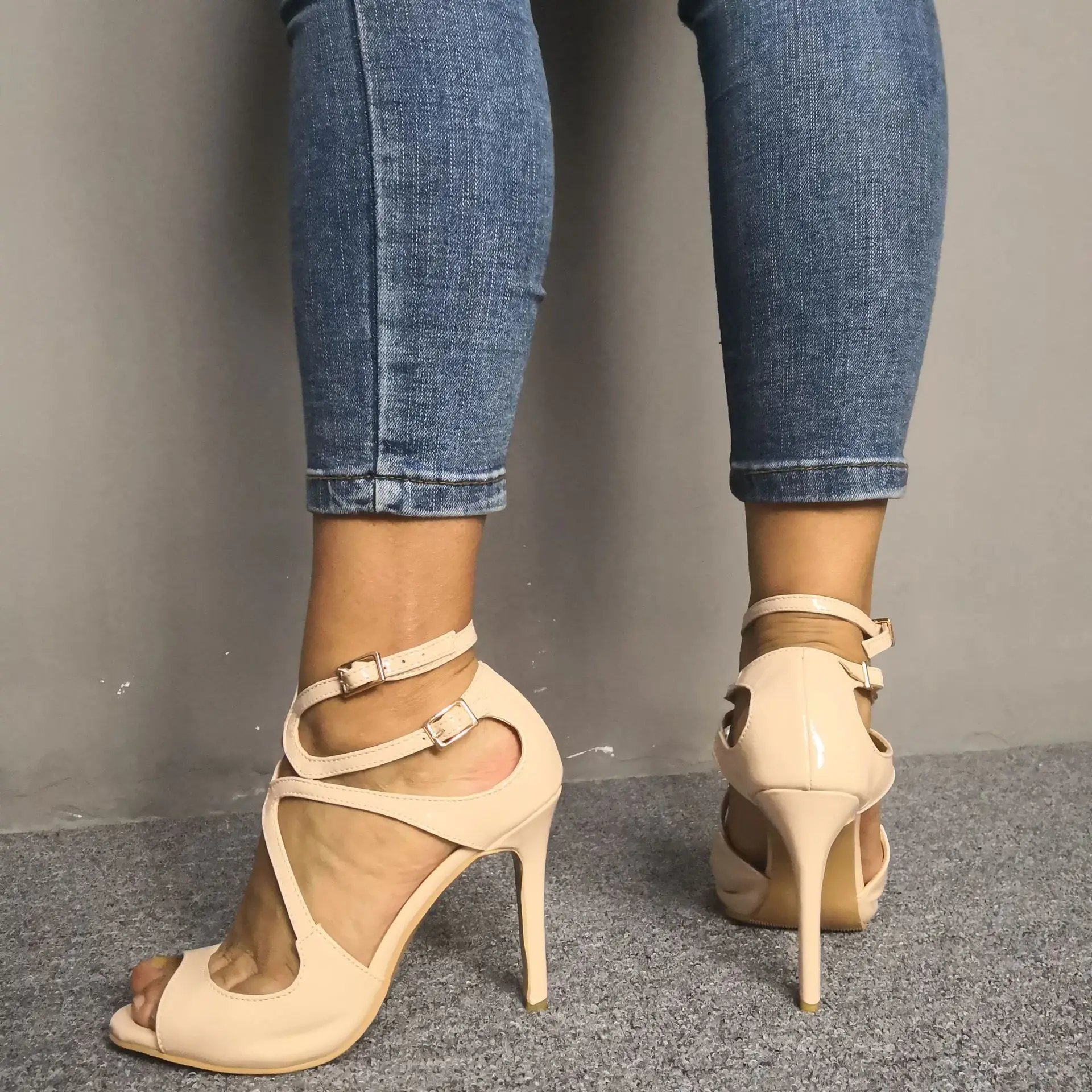 

Women sandals elegant temperament sandals oversized stiletto heels women's shoes