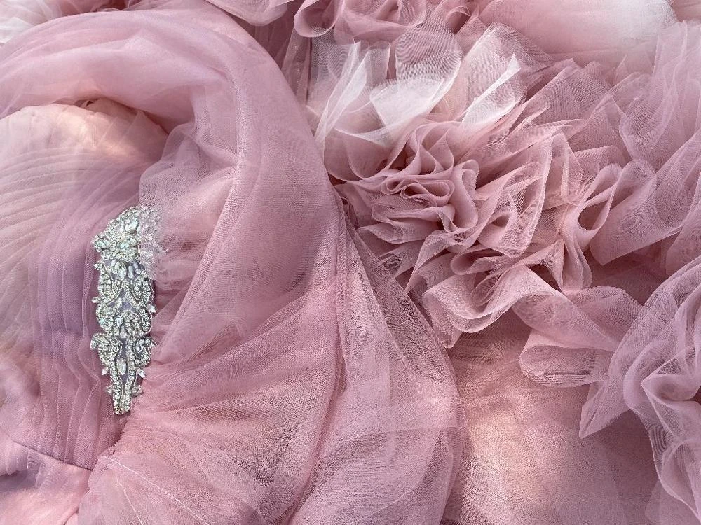 16 милых розовых пышных платьев с открытыми плечами бальное платье рюшами 15