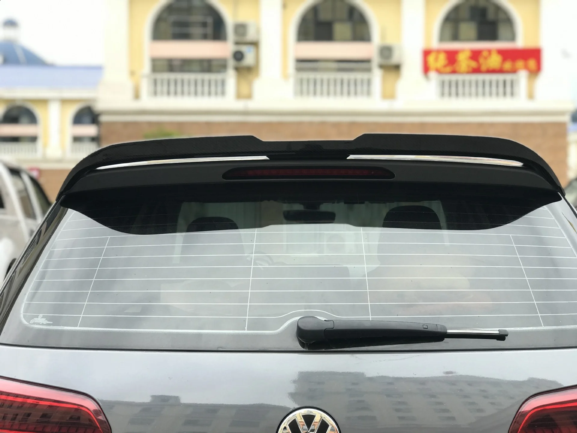 

Suitable For Volkswagen Golf 7 7.5 Generation Odinger Real Carbon Fiber High 7gti / r Modified Tail Decoration