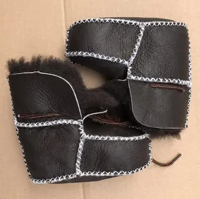 Dark brown Новинка; зимние ботинки из овечьей замши и шерсти с мехом для маленьких мальчиков; теплые мокасины для маленьких девочек; ботинки на шнуровке с плюшевой подкладкой - Цвет: Dark brown