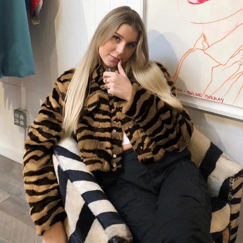 Женская Шуба из искусственного меха с принтом зебры пушистая укороченная куртка