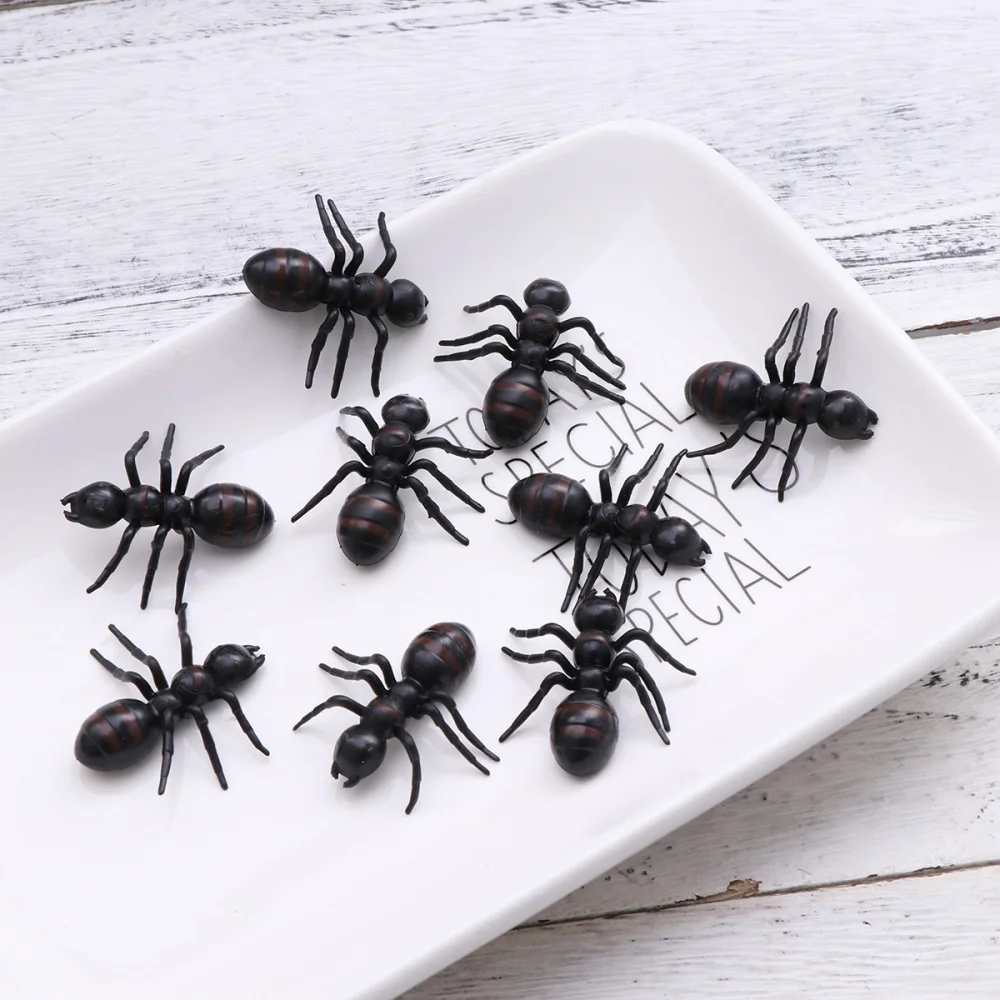 

50PC Simulation Fake Big Ant Small Toys Animal Insect Model Gift Accessories for April Fool's Day (Black)