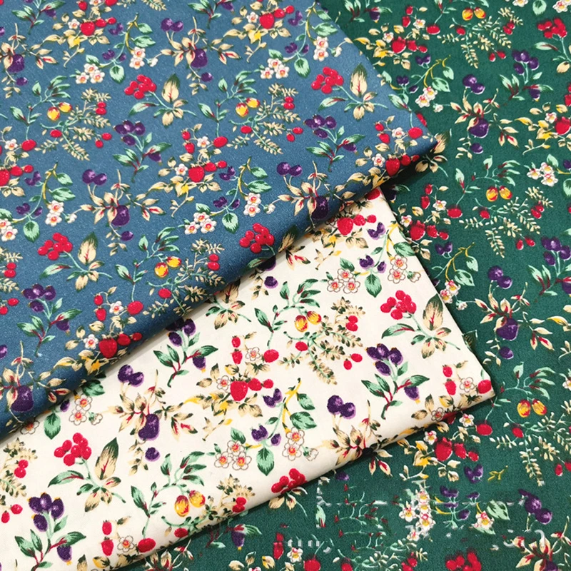 

Retro idyllic small crushed strawberry berries Cotton twill fabric Cotton bed hand-wrapped decorative fabrics