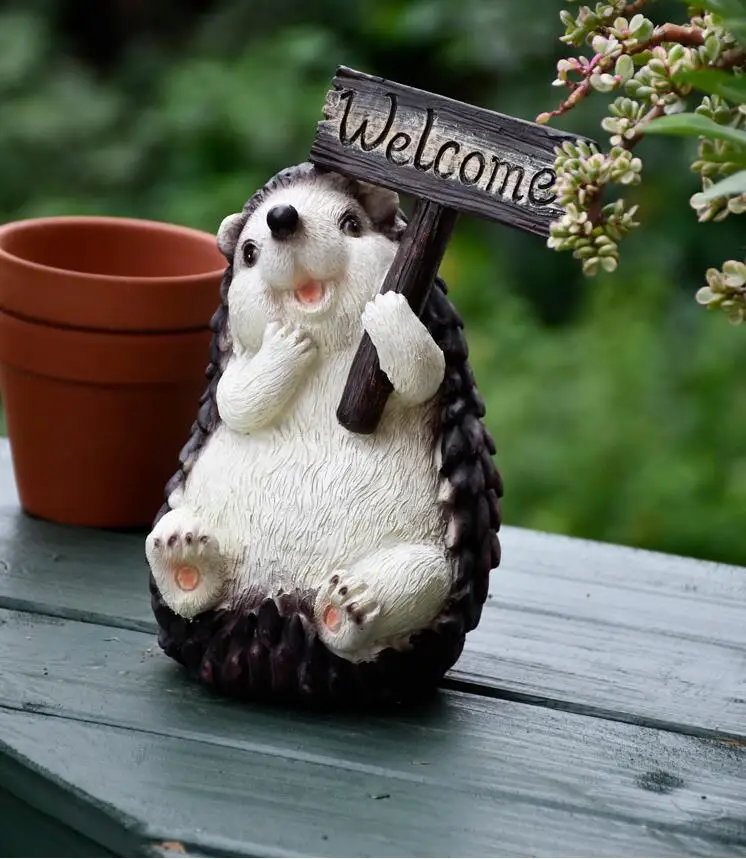 

Decoration Art Balcony Villa Landscape Figurines Crafts Outdoor Hedgehog Welcome Card Resin Ornaments Outdoor Garden Accessories