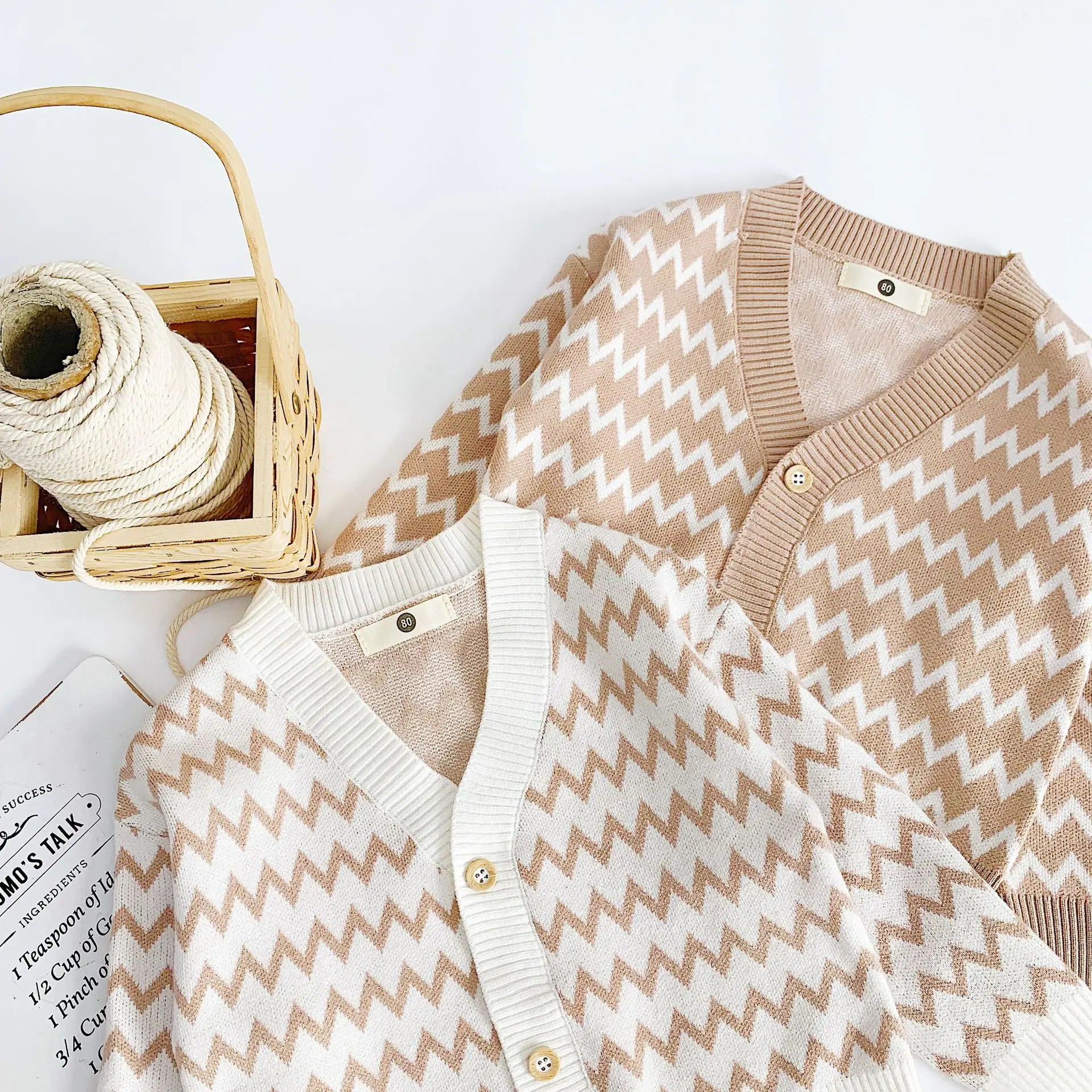 Детская одежда 19 осенний Новый Стильный вязаный кардиган для маленьких