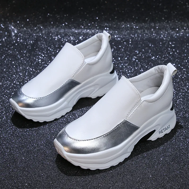 Женская обувь без застежки кроссовки на платформе черная толстой подошве