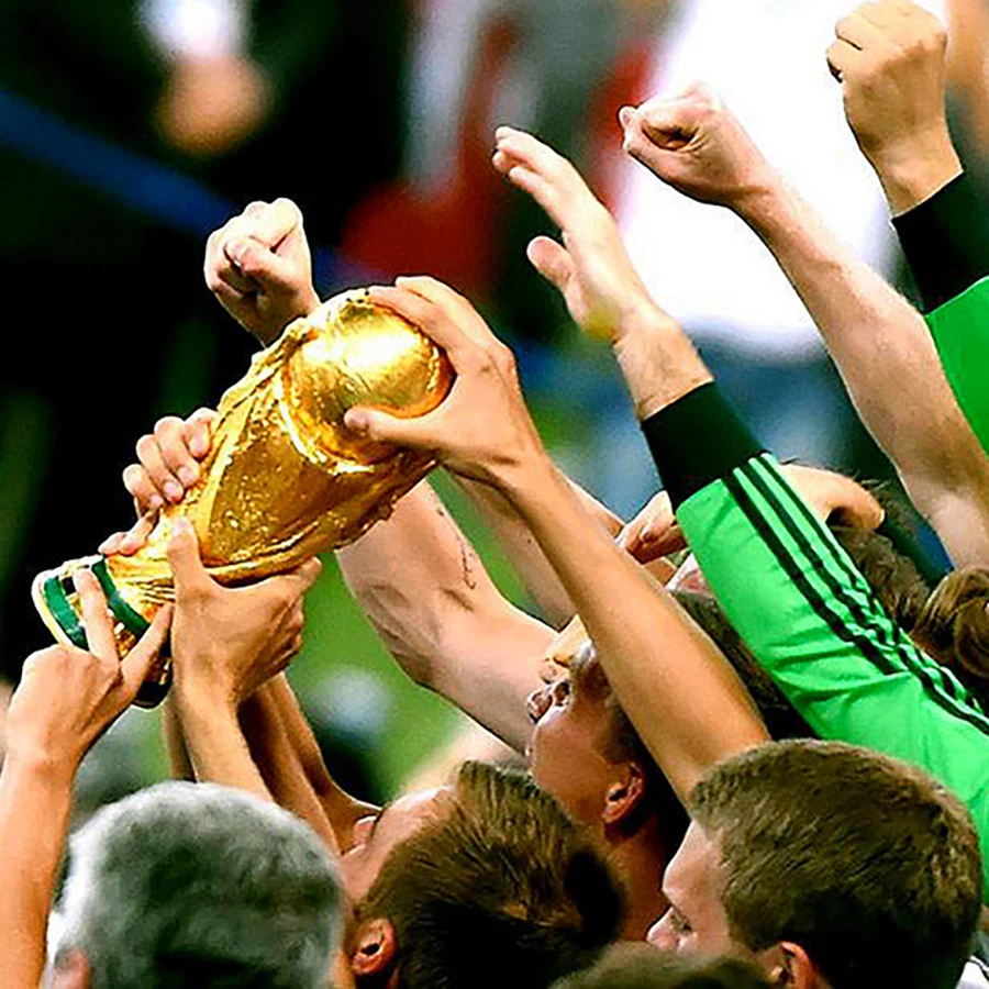 

Golden Resin Football Trophy European Cup World Champions Soccer Trophies Mascot Themed Restaurant Bar Football Fan Collection