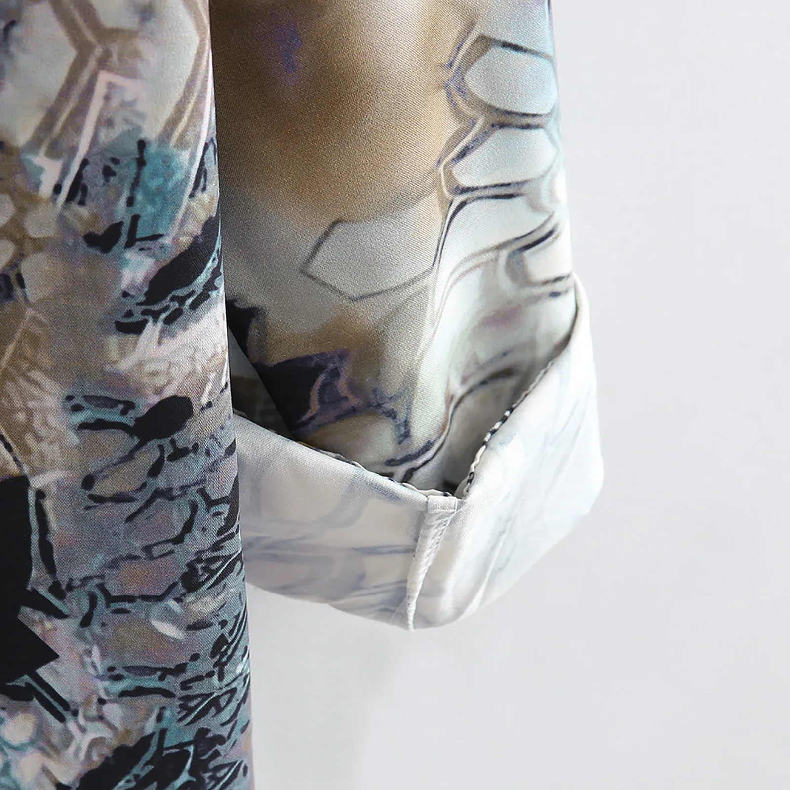 

2021 Men Tee Shirt V-neck Long Sleeve Tee&Tops Stylish Slim Buttons T-shirt Autumn Casual Solid Male Clothing Plus Size 3XL