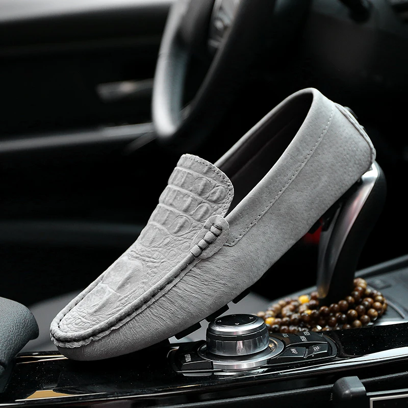 

Men Mocasin Big Size 38-46 Fashion Suede Leather Men Loafers Comfortable Mens Casual Shoes Anti Slip On Moccasins Driving Shoes