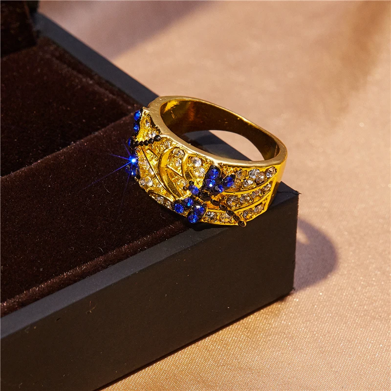 

New fashion temperament exquisite shiny white zircon dragonfly ring female romantic wedding charm jewelry Valentine's day gift