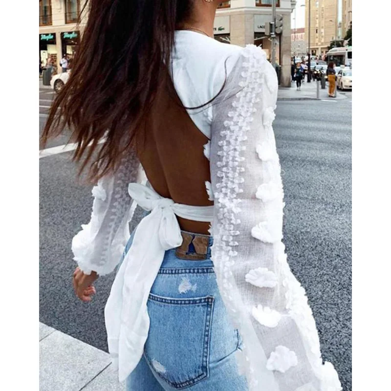 Женская футболка с узелком и открытой спиной летняя длинным рукавом в уличном