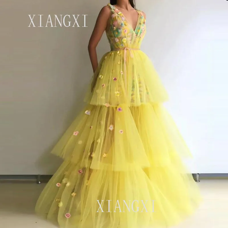 

Jaune Tulle robes de bal 2020 élégant 3D fleurs col en V à volants longues robes de soirée robe formelle pas cher sur mesure