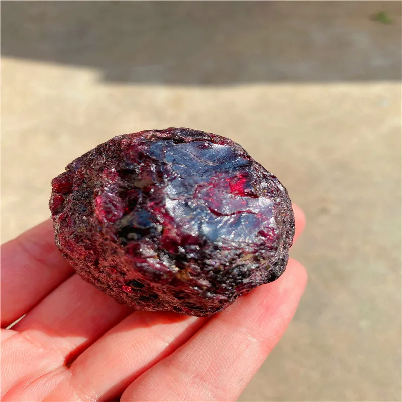 Уникальные Редкие натуральные необработанные красные гранаты 260 г фотокристаллы