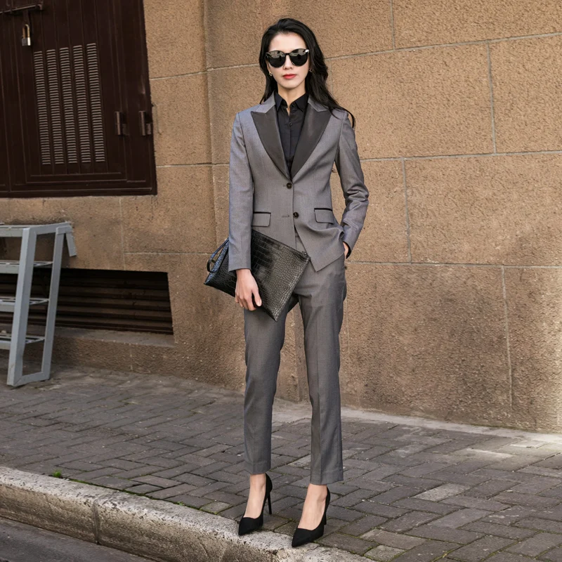 Женский офисный костюм с V-образным вырезом Зеленые комплекты из двух предметов