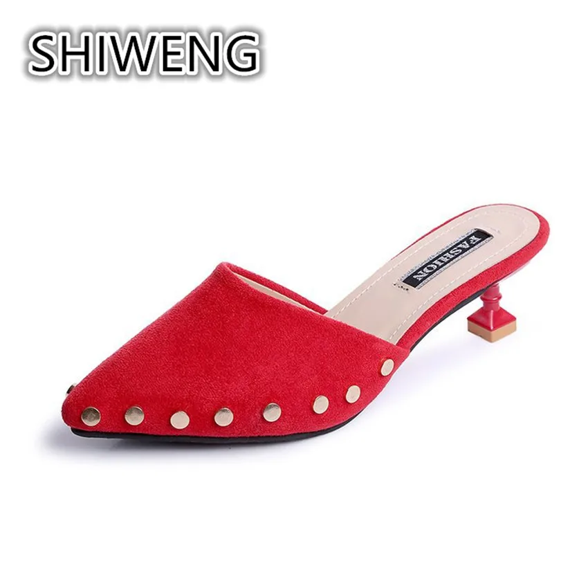 

New spring fashion metal decorative baotou women's shoes soft soles comfortable pointed sandals