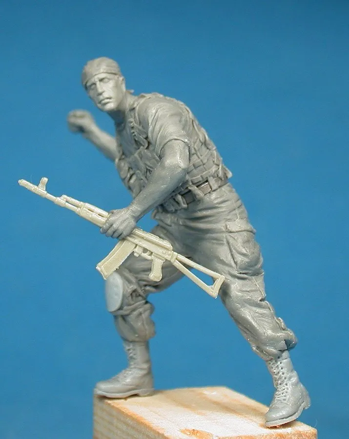 1/35 Набор для моделирования из смолы фигурки солдат бросали гранаты | Игрушки и