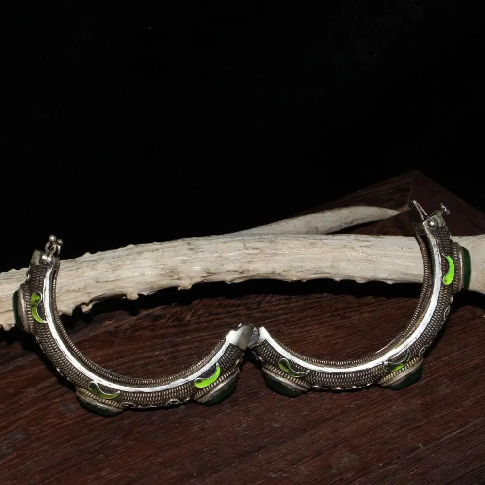 

Exquisite antique white copper Cloisonne inlaid with old jadeite Bracelet