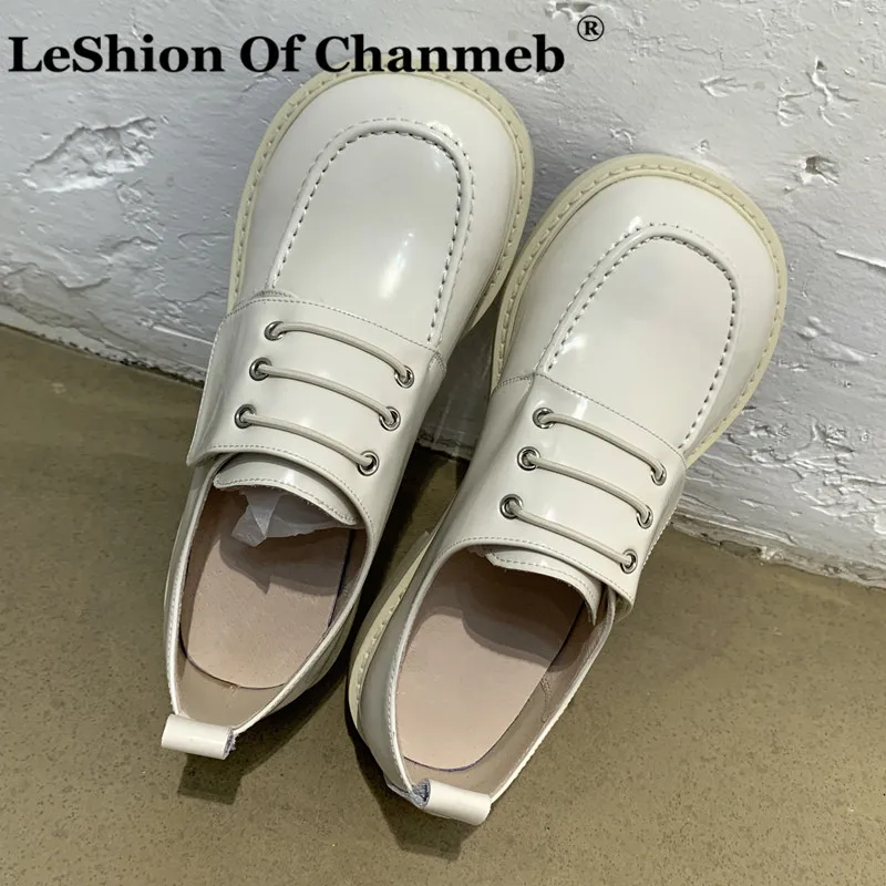 

Chic Big Round Toe Derby Shoes Women Genuine Leather Flat Shoes Creepers Woman Lady Slip ons Casual Shoes Black White Tan Flats