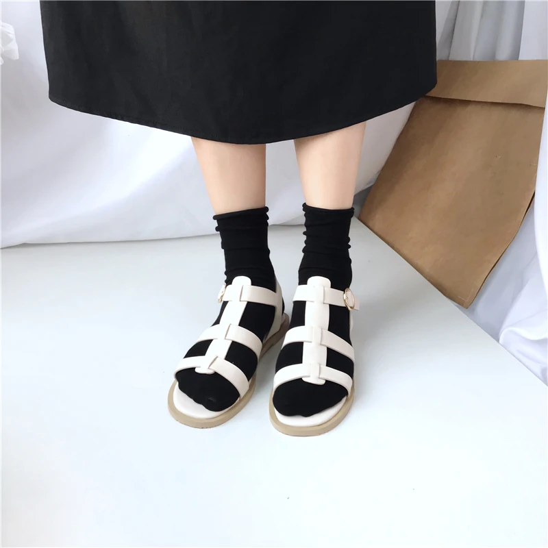 Женские сандалии с круглым носком DEAT черные повседневные из искусственной кожи