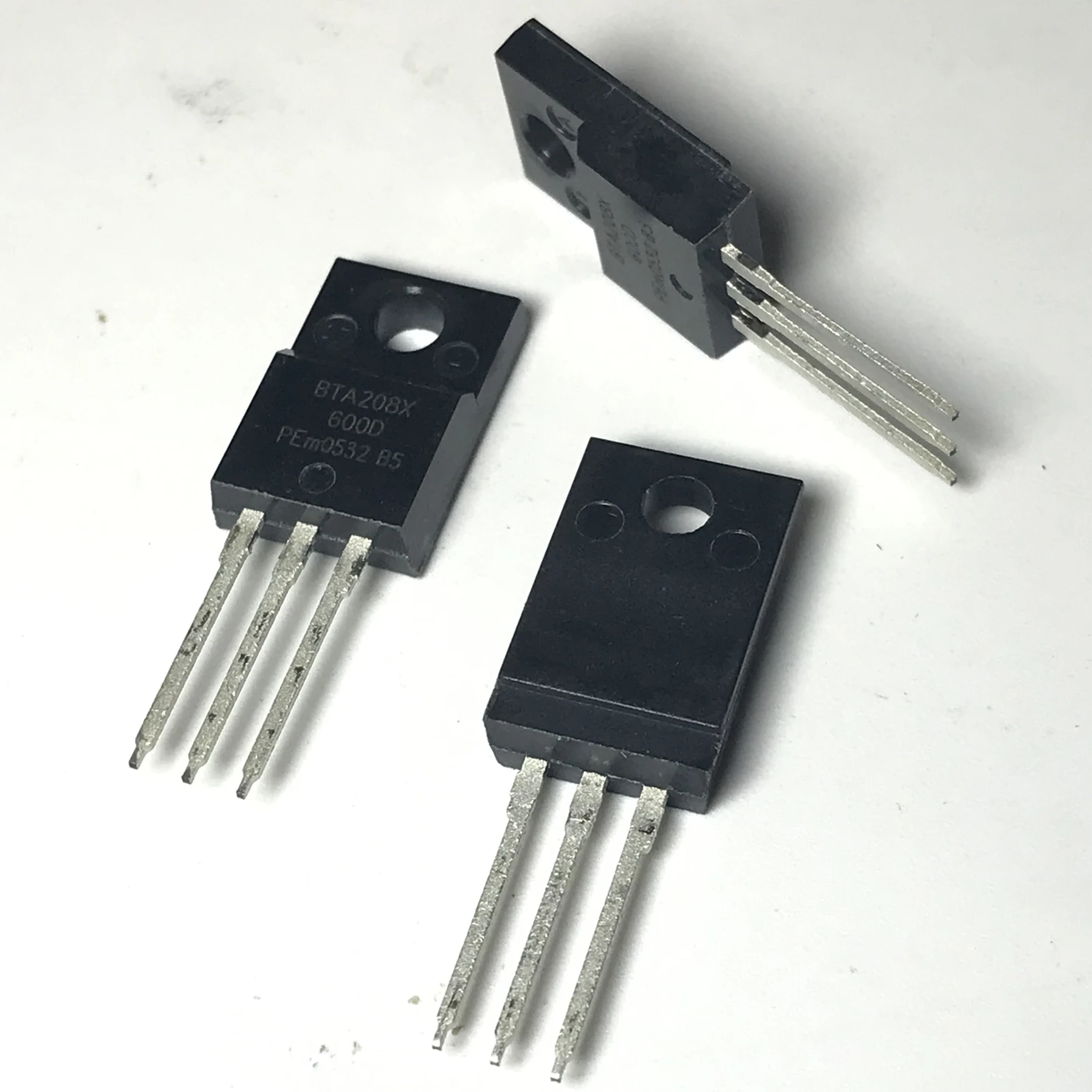 10 шт./лот BTA208X-600D BTA208X-600 BTA208X600D 8A 600V TO-220F