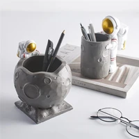 nordic figurine astronaut ornament resin crafts pen holder home decoration accessories writing desk bedroom home decor gifts