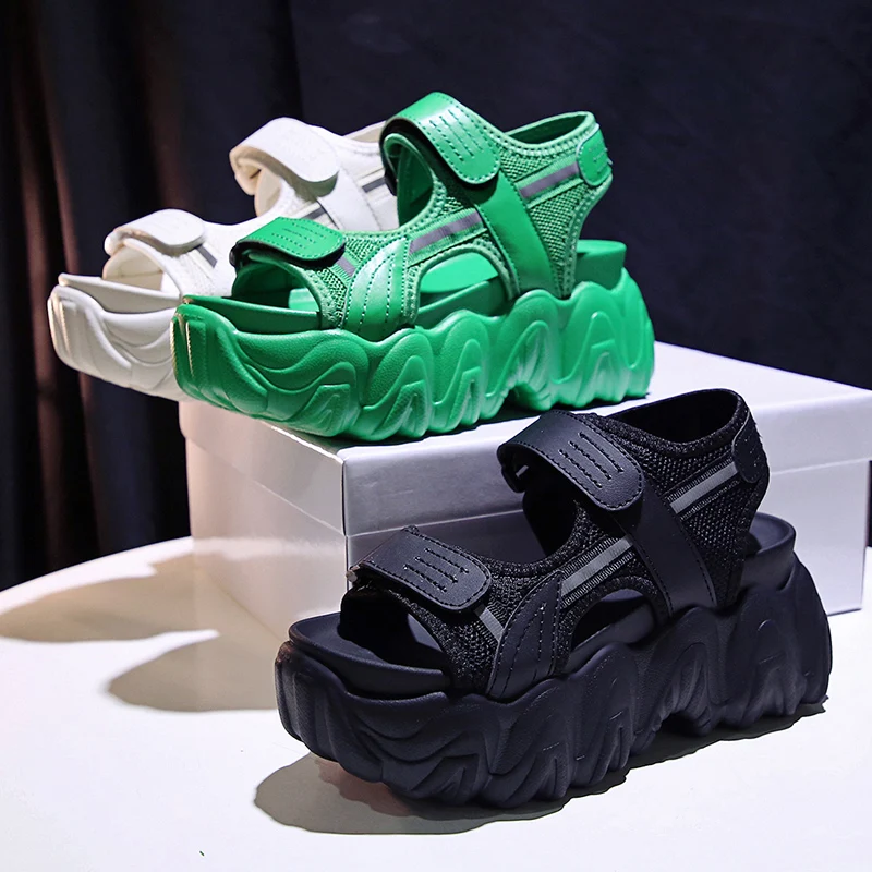 Спортивные женские сандалии Модель 2020 года Летние туфли на прозрачном каблуке