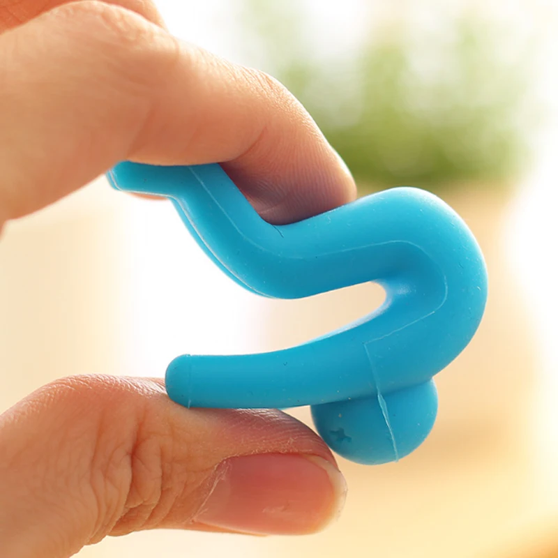 

1pcs Creative Gadgets Pot Cover Raise The Lid Overflow Device Stent for Kitchen Tools Home Accessories Kitchen Overflow holders