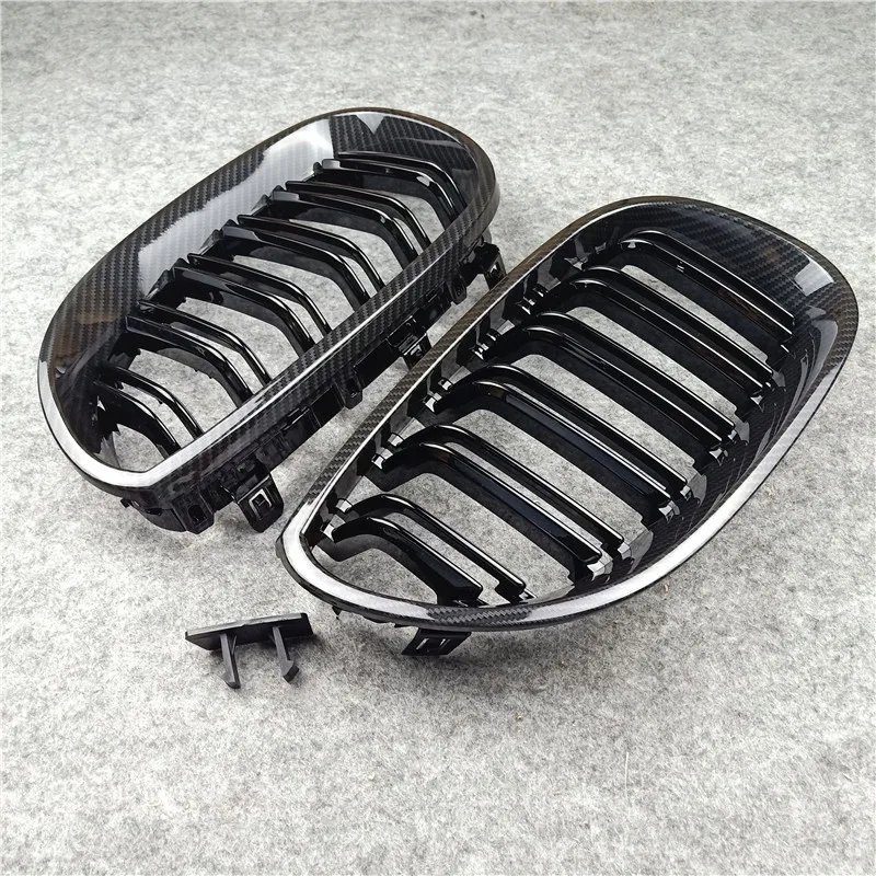 

2004-2009 2 piece For 5 series E60 E61 front hood grille ABS material Carbon look Replacement kidney grille