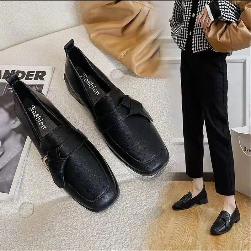 

Лоферы женские на квадратном каблуке, с бантом и пряжкой