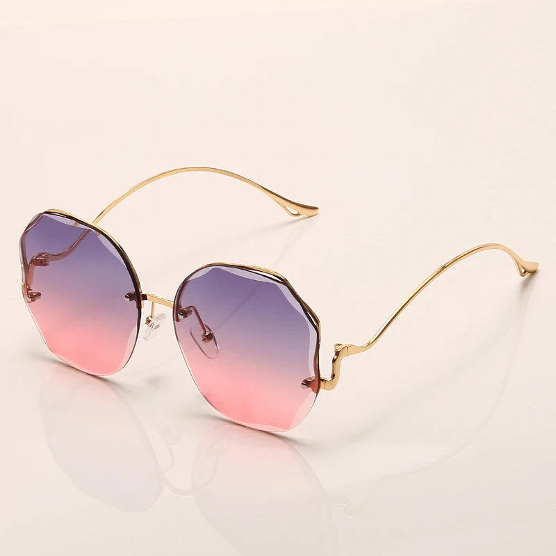 

Солнцезащитные очки в металлической оправе UV400 для мужчин и женщин